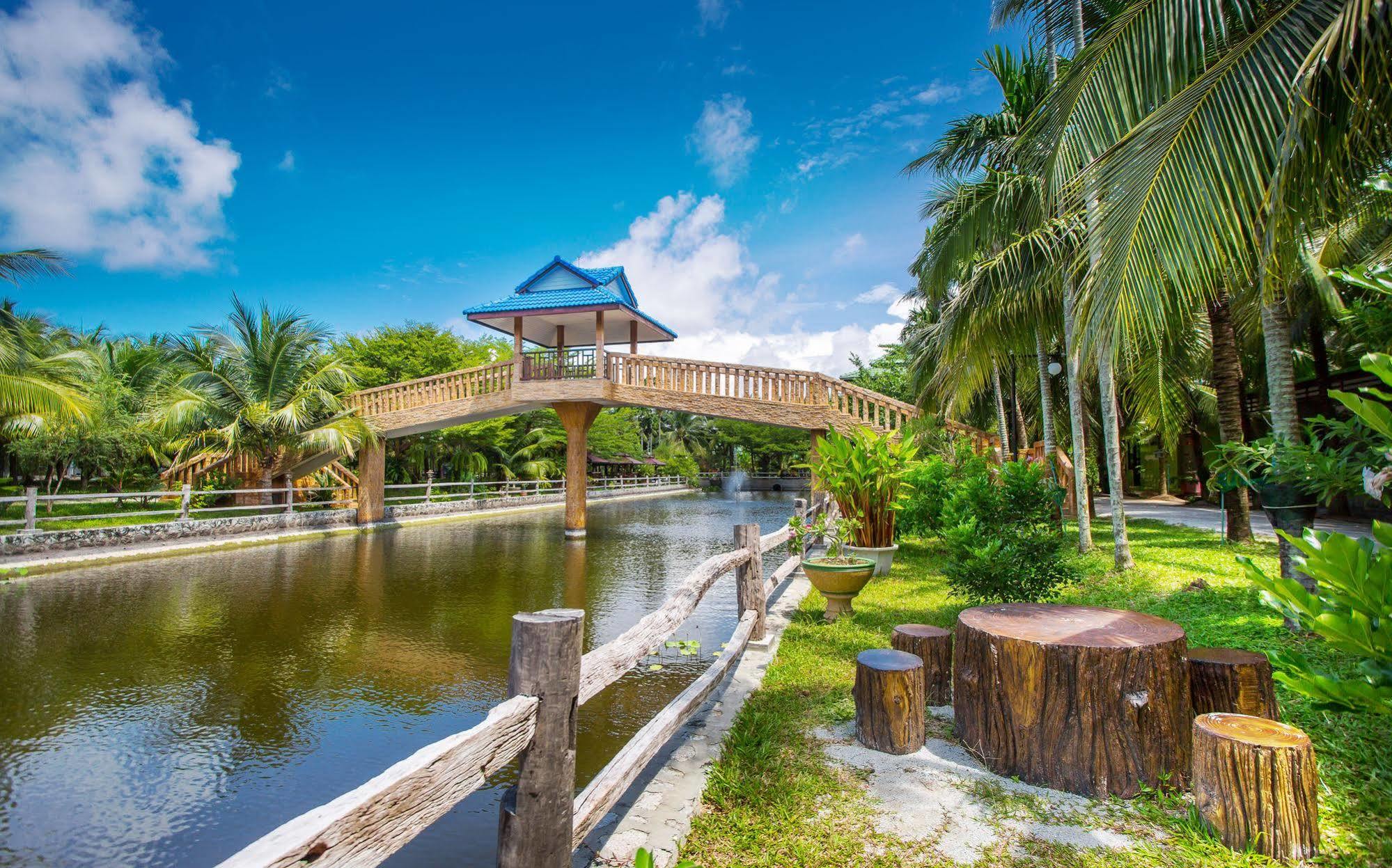 Coconut Resort Rayong Exteriör bild